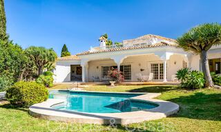 Villa de luxe au charme andalou à vendre dans une urbanisation privilégiée à proximité des terrains de golf de Marbella - Benahavis 67612 