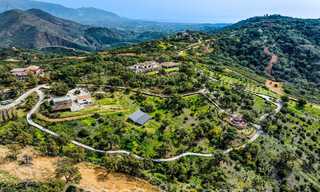 Grand domaine andalou à vendre sur un terrain surélevé de 5 hectares dans les collines de l'est de Marbella 67545 