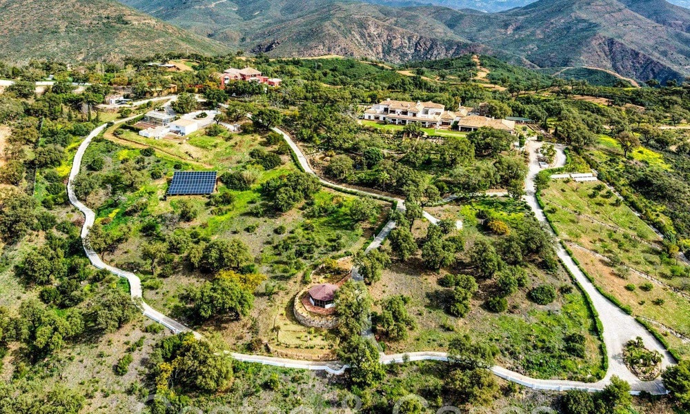 Grand domaine andalou à vendre sur un terrain surélevé de 5 hectares dans les collines de l'est de Marbella 67546