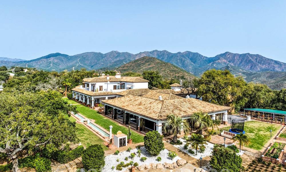 Grand domaine andalou à vendre sur un terrain surélevé de 5 hectares dans les collines de l'est de Marbella 67549