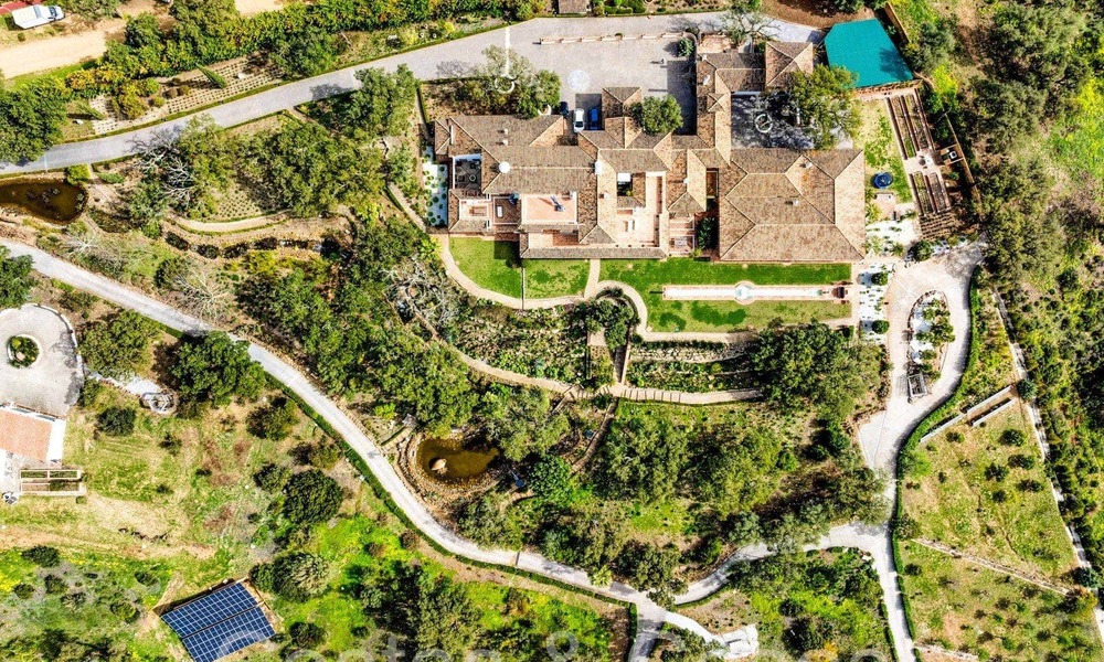 Grand domaine andalou à vendre sur un terrain surélevé de 5 hectares dans les collines de l'est de Marbella 67555