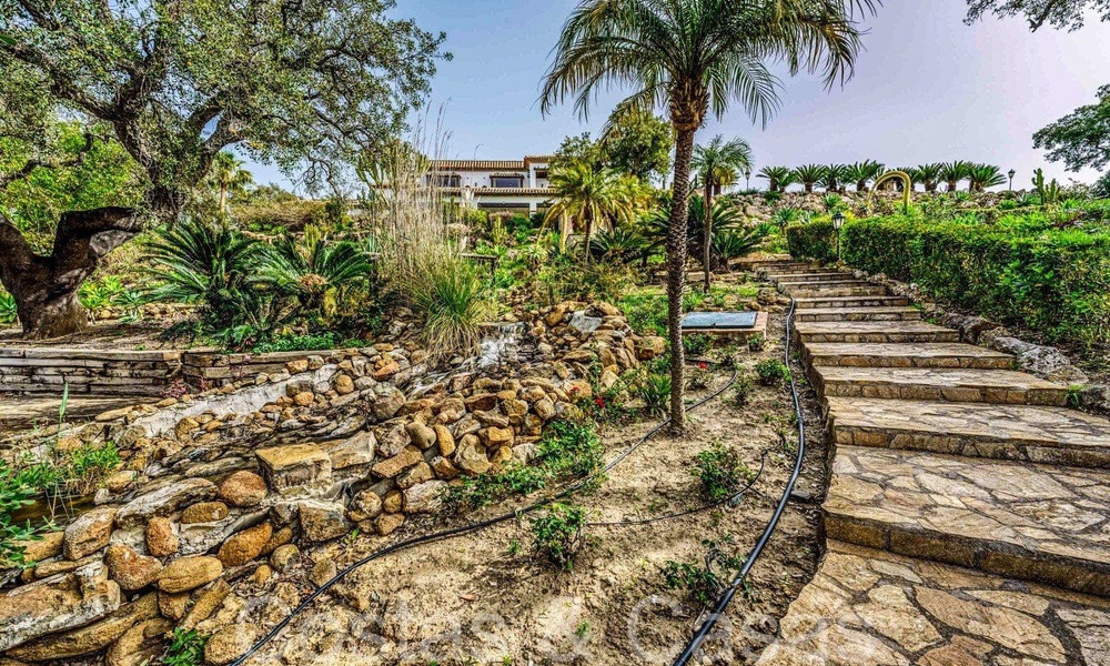 Grand domaine andalou à vendre sur un terrain surélevé de 5 hectares dans les collines de l'est de Marbella 67603