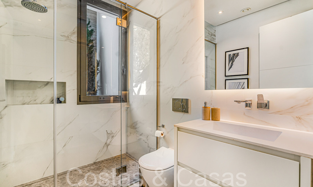 Villa de luxe moderniste à vendre dans un quartier résidentiel exclusif et fermé sur le Golden Mile de Marbella 67624