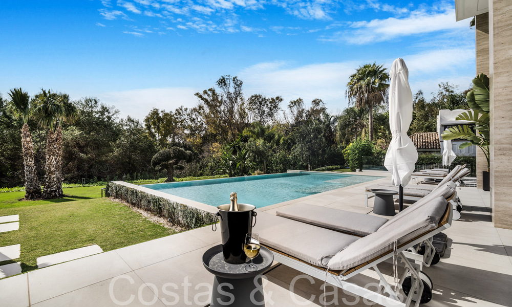 Villa de luxe moderniste à vendre dans un quartier résidentiel exclusif et fermé sur le Golden Mile de Marbella 67626