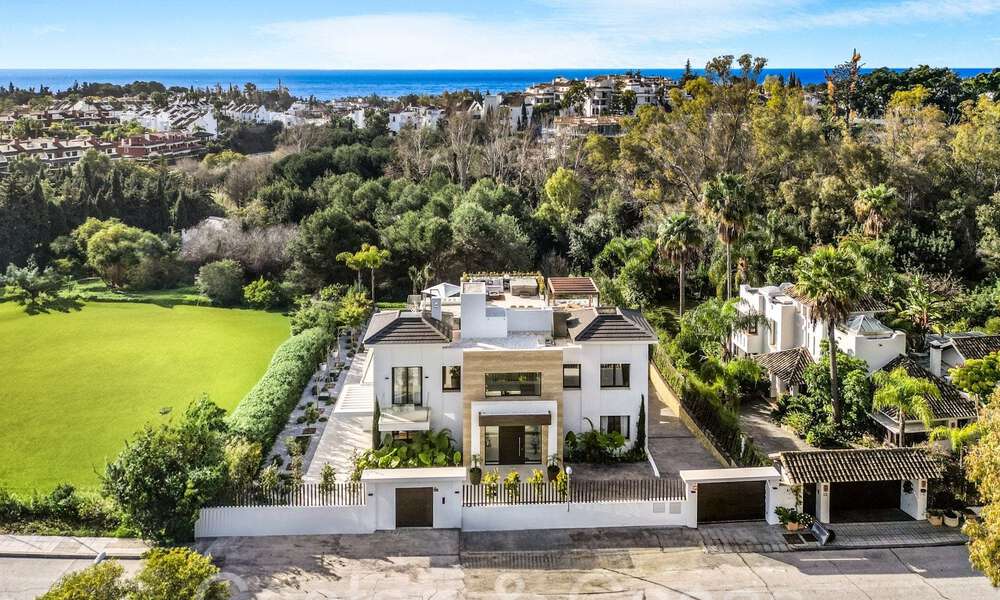 Villa de luxe moderniste à vendre dans un quartier résidentiel exclusif et fermé sur le Golden Mile de Marbella 67627