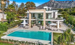 Villa de luxe moderniste à vendre dans un quartier résidentiel exclusif et fermé sur le Golden Mile de Marbella 67633 