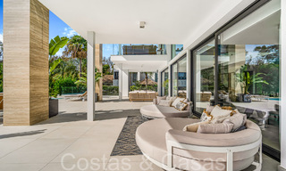 Villa de luxe moderniste à vendre dans un quartier résidentiel exclusif et fermé sur le Golden Mile de Marbella 67683 