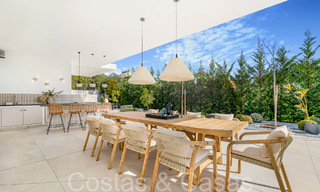 Villa de luxe moderniste à vendre dans un quartier résidentiel exclusif et fermé sur le Golden Mile de Marbella 67684 