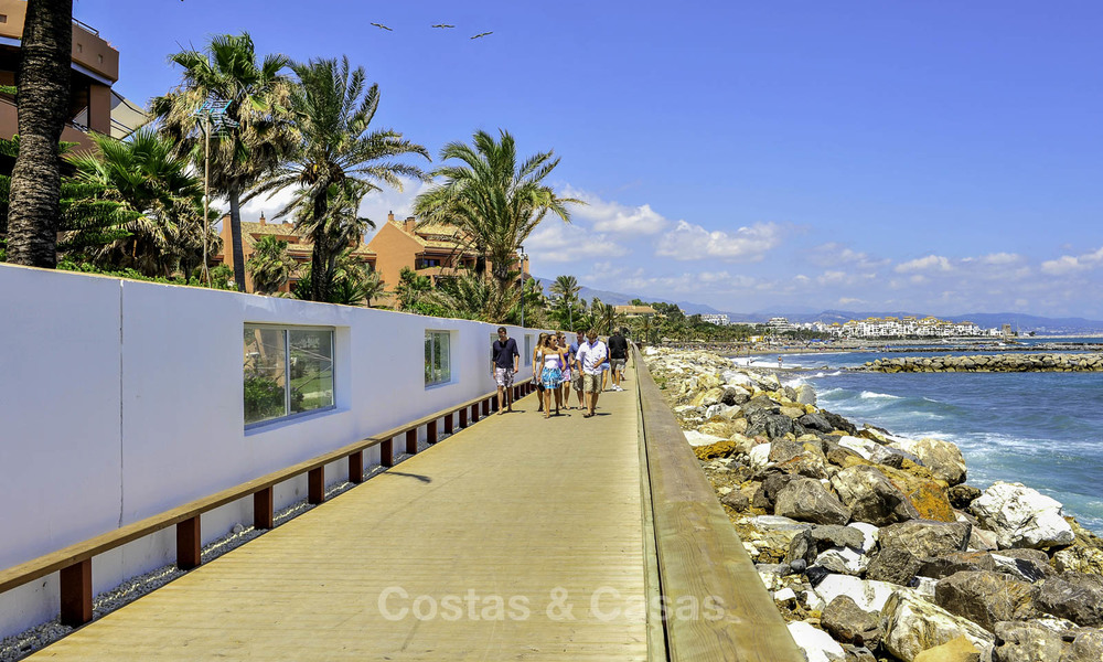 Appartements de luxe en première ligne de mer à vendre à Malibu, Puerto Banus, Marbella 23176