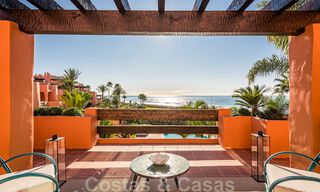 Appartements et penthouses de luxe à vendre en première ligne de plage à Marbella 33876 