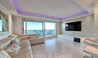 Prêt à emménager! Appartements de golf contemporains et de luxe à vendre à Marbella - Benahavis avec vue sur mer 30594 