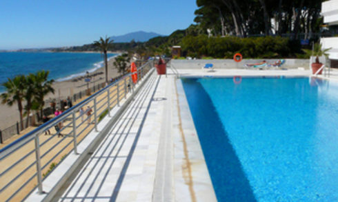 Appartement de luxe à vendre, première ligne de plage sur la Mille d' Or - Marbella centre 