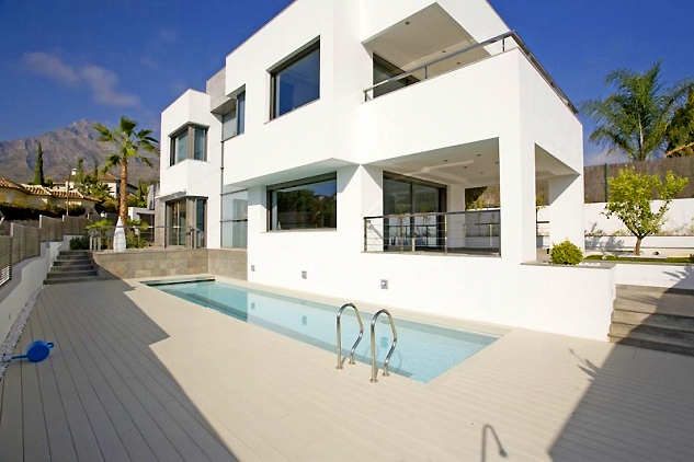 Nouvelle villa à vendre sur la Mille d' Or à Marbella