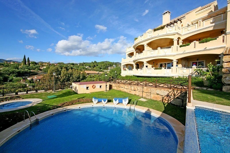 Grand appartement de luxe à vendre à Elviria - Marbella