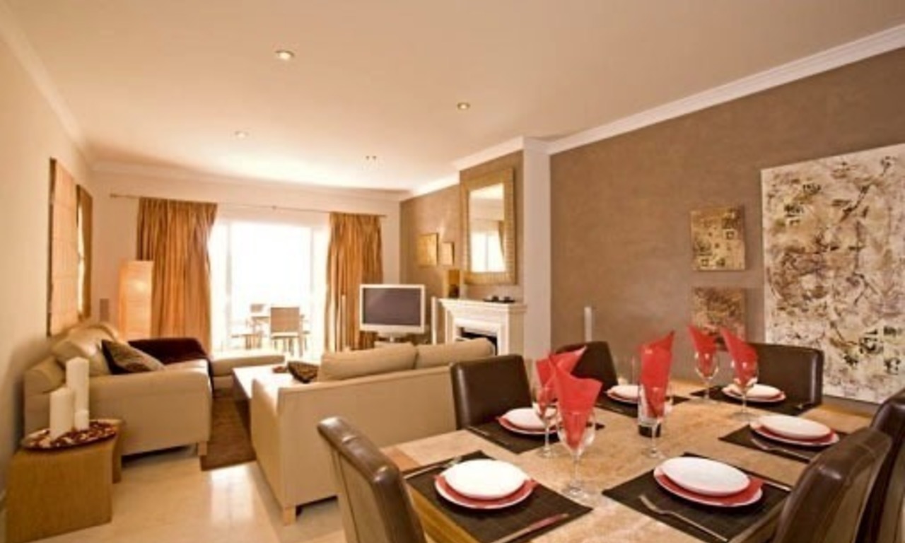 Grand appartement de luxe à vendre à Elviria - Marbella 3