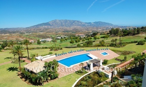 Opportunité! Penthouse à vendre dans un complexe de golf à Mijas sur la Costa del Sol 