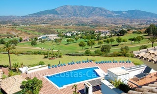Opportunité! Penthouse à vendre dans un complexe de golf à Mijas sur la Costa del Sol 1