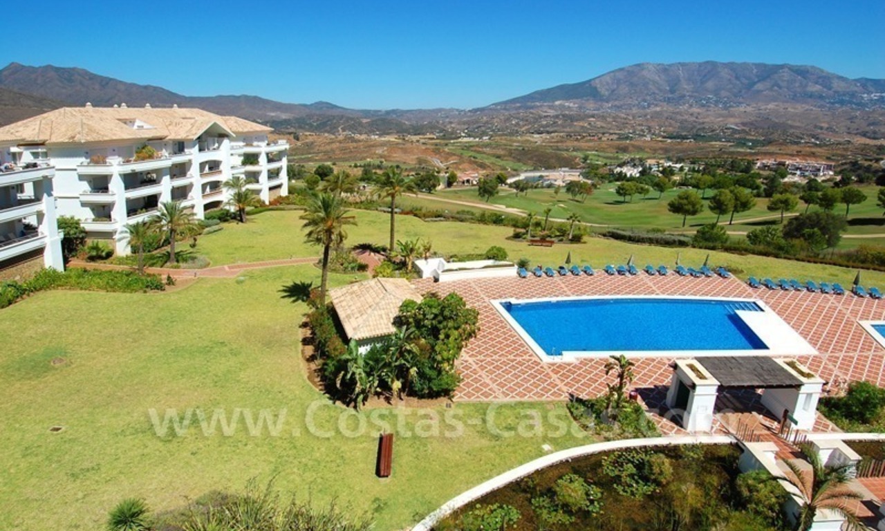 Opportunité! Penthouse à vendre dans un complexe de golf à Mijas sur la Costa del Sol 2