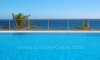 Appartement de luxe à vendre en première ligne de plage dans un complexe situé sur la Mille d' Or près de Marbella centre 4