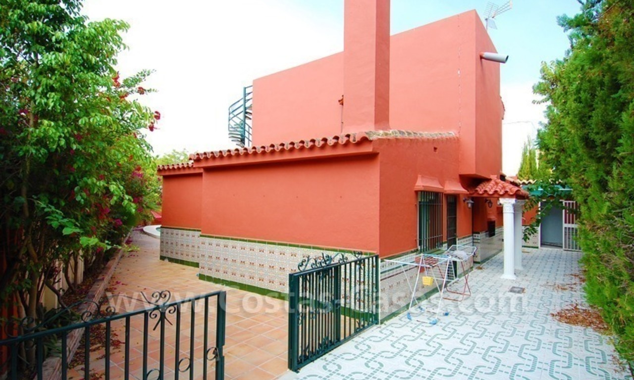 Villa indépendante à rénover dans la zone de Marbella - Estepona 2