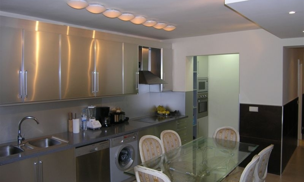 Opportunité: Appartement totalement réformé en vente dans Nueva Andalucía, Marbella 2