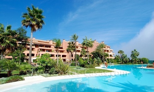 Appartement de luxe à vendre en première ligne de plage à Malibu, Puerto Banús, Marbella 