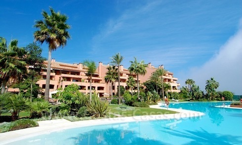 Appartement de luxe à vendre en première ligne de plage à Malibu, Puerto Banús, Marbella 