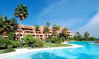 Appartement de luxe à vendre en première ligne de plage à Malibu, Puerto Banús, Marbella 0