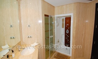 Appartement de luxe à vendre en première ligne de plage à Malibu, Puerto Banús, Marbella 24