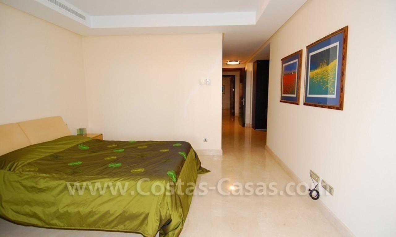 Appartement de luxe à vendre en première ligne de plage à Malibu, Puerto Banús, Marbella 19