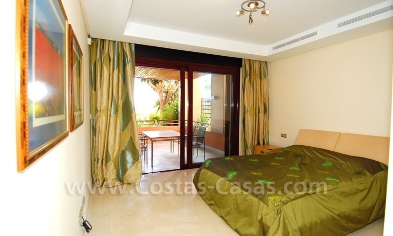 Appartement de luxe à vendre en première ligne de plage à Malibu, Puerto Banús, Marbella 20