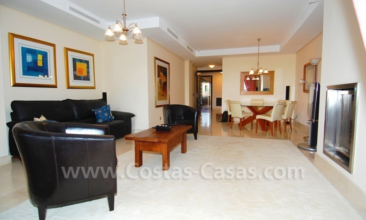 Appartement de luxe à vendre en première ligne de plage à Malibu, Puerto Banús, Marbella 17