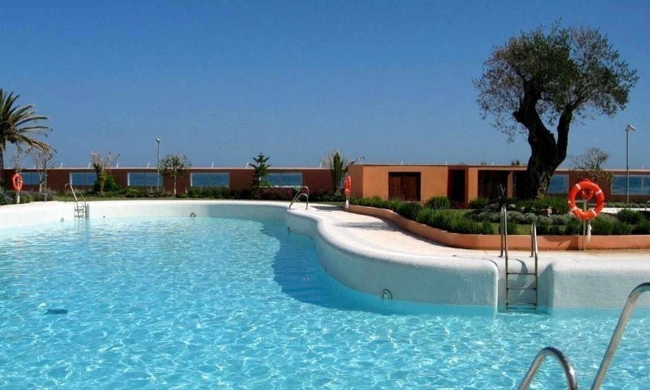 Penthouse de luxe en première ligne de plage à vendre à Malibu, Puerto Banús, Marbella 1