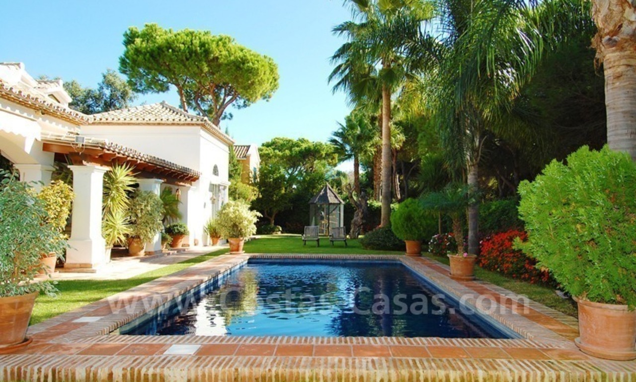 Villa de plage à vendre sur la nouvelle Mille d' Or entre Marbella et Estepona 1