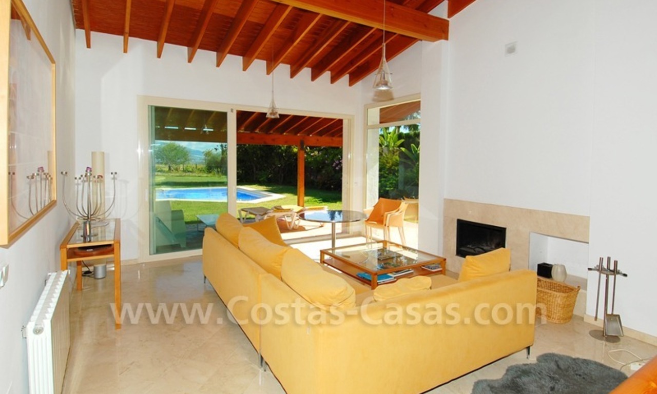 Opportunité! Villa détachée à vendre dans une zone de golf de Marbella - Benahavis 11