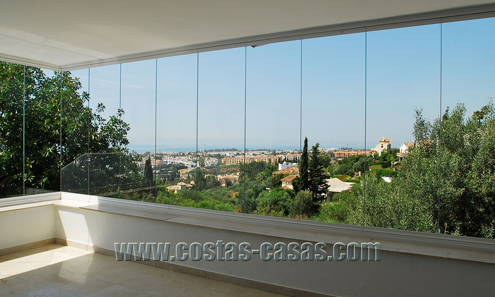 Villa renovée à vendre à Benahavis - Marbella avec vue sur mer 28717