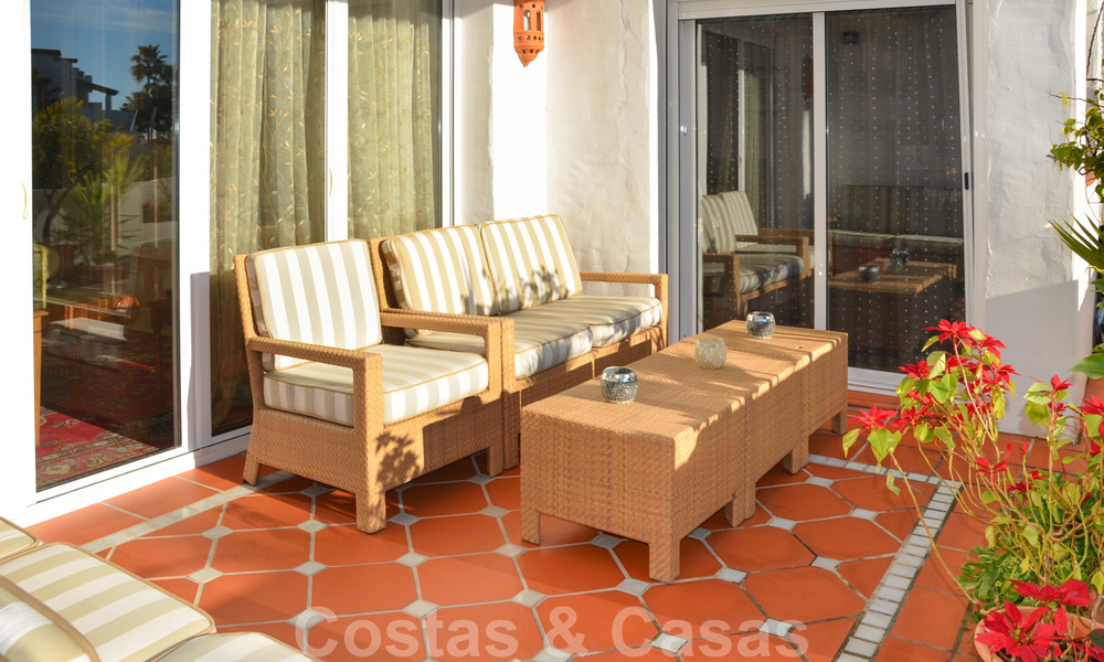 À vendre à Puerto Banús, Marbella: Penthouse appartement de plage luxueux 22471