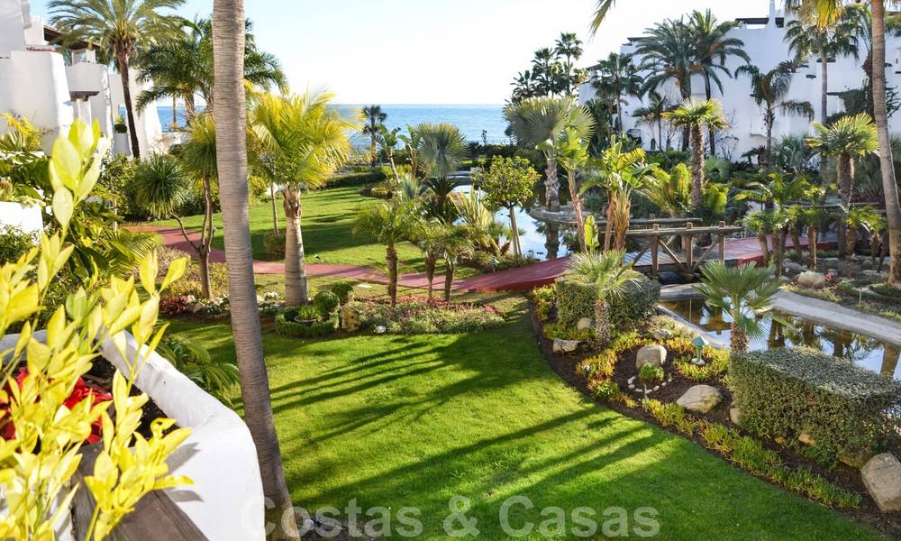 À vendre à Puerto Banús, Marbella: Penthouse appartement de plage luxueux 22472