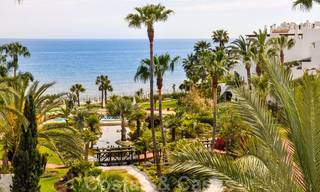 À vendre à Puerto Banús, Marbella: Penthouse appartement de plage luxueux 22492 