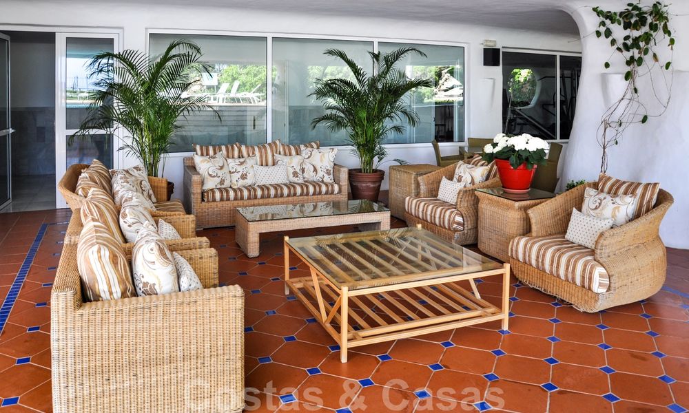 À vendre à Puerto Banús, Marbella: Penthouse appartement de plage luxueux 22498