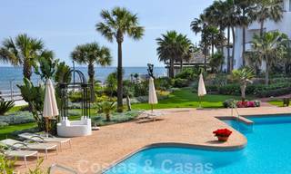 À vendre à Puerto Banús, Marbella: Penthouse appartement de plage luxueux 22501 