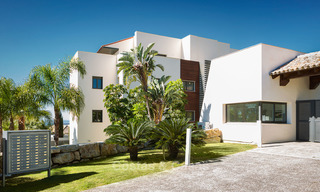 Appartements modernes dans un complexe de golf 5 étoiles, New Golden Mile, Marbella - Benahavis 17877 