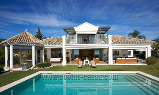 À vendre : Villa exclusive dans une partie chic de Marbella - Benahavís avec vue sur mer 30355 