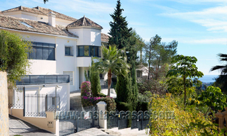 À vendre : Villa exclusive dans une partie chic de Marbella - Benahavís avec vue sur mer 30357 