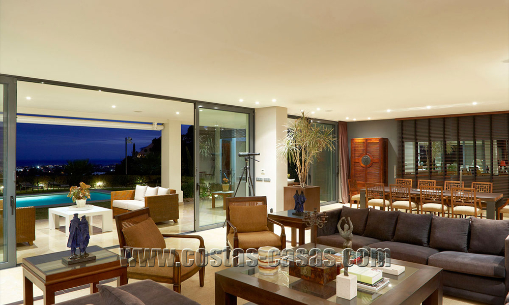À vendre : Villa exclusive dans une partie chic de Marbella - Benahavís avec vue sur mer 30360