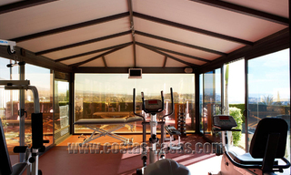 À vendre : Villa exclusive dans une partie chic de Marbella - Benahavís avec vue sur mer 30363 