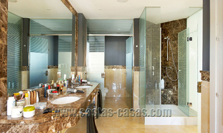 À vendre : Villa exclusive dans une partie chic de Marbella - Benahavís avec vue sur mer 30367 