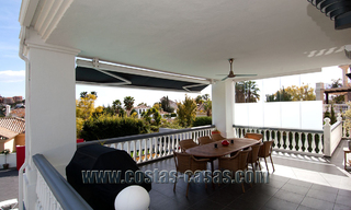 Villa spacieuse, entièrement rénovée, moderne à vendre dans Nueva Andalucía, Marbella 30121 