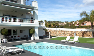 Villa spacieuse, entièrement rénovée, moderne à vendre dans Nueva Andalucía, Marbella 30141 