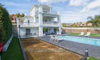 Villa spacieuse, entièrement rénovée, moderne à vendre dans Nueva Andalucía, Marbella 30143 